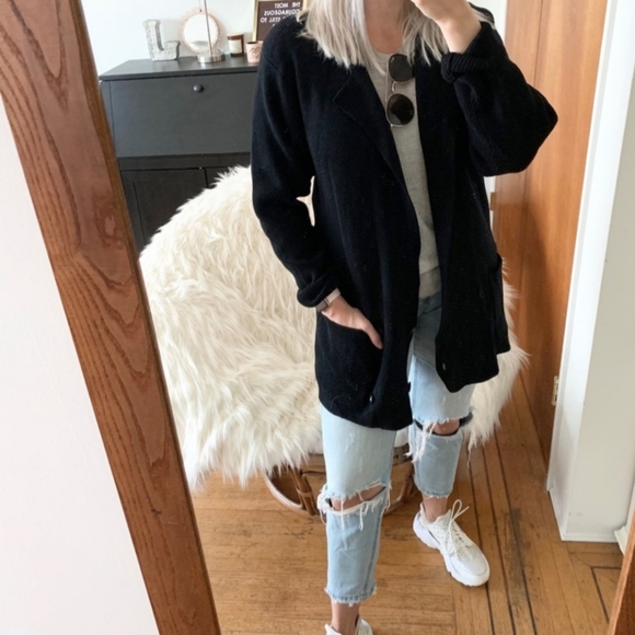 Vintage Ellen Tracy Black Double Breasted Cardigan - Picture 2 of 10